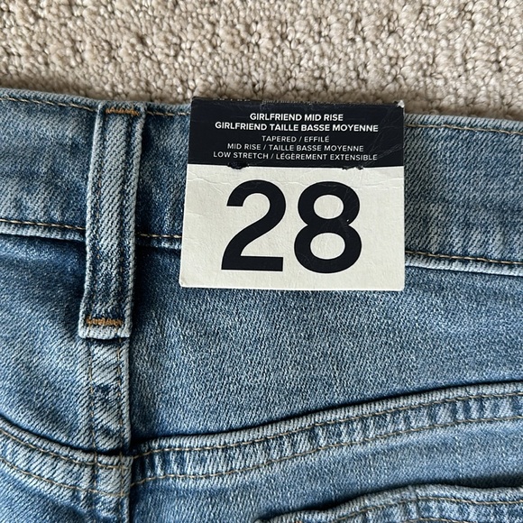 Gap Mid Rise Girlfriend Jeans - Picture 7 of 7